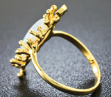 Золотое кольцо с кристаллическим эфиопским опалом 2,4 карат Золото