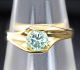 Золотое кольцо с зеленым муассанитом 0,66 карат Золото