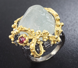 Серебряное кольцо с грубообработанным аквамарином и родолитом Серебро 925