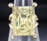 Золотое кольцо с цитрином эффектной огранки 13,55 карат и сапфирами Золото