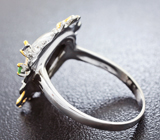 Серебряное кольцо с австралийским триплет опалом, цаворитом гранатом и сапфирами Серебро 925