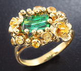 Золотое кольцо с великолепным неоново-зеленым турмалином 1,4 карат и желтыми сапфирами Золото