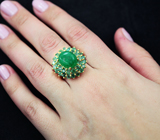 Эффектное серебряное кольцо с зеленым агатом и изумрудами Серебро 925