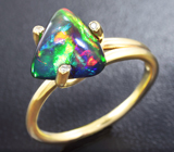 Золотое кольцо с кристаллическим черным опалом 2,25 карат и 3 бриллиантами Золото