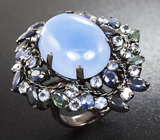 Шикарное серебряное кольцо с голубым халцедоном, сапфирами и танзанитами Серебро 925