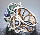 Кольцо с кристаллическим черным опалом, цаворитами гранатами и голубыми сапфирами Золото