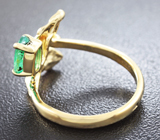 Золотое кольцо с изумрудом 0,7 карат и бриллиантами Золото