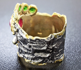 Серебряное кольцо с сапфиром 1,73 карат и цаворитами Серебро 925