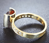 Золотое кольцо с андалузитом 1,74 карат и лейкосапфирами Золото