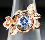 Золотое кольцо с трехцветным цоизитом 2,52 карат, танзанитом и бриллиантом Золото