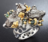 Серебряное кольцо с осколками метеорита Кампо-дель-Сьело и зелеными сапфирами Серебро 925