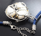 Серебряный кулон с жемчугом барокко на шнуре из кожи ската Серебро 925