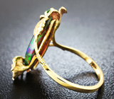 Золотое кольцо с топовым черным опалом 2,56 карат, цаворитом и рубином Золото
