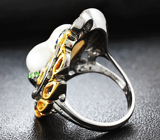 Серебряное кольцо с жемчужиной барокко, цаворитами, золотистыми и синими сапфирами Серебро 925