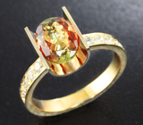 Золотое кольцо с андалузитом 1,67 карат и лейкосапфирами Золото