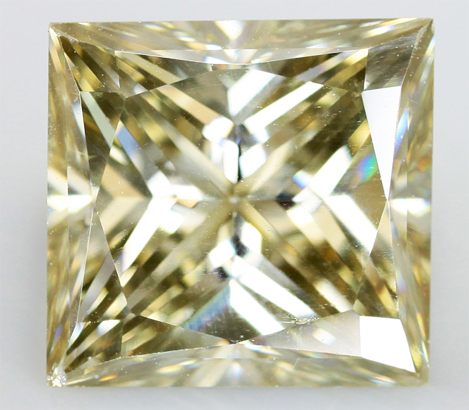 Муассанит 1,63 карат 