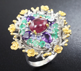 Эффектное cеребряное кольцо с рубином, аметистами, изумрудами и танзанитами Серебро 925