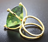 Золотое кольцо с зеленым аметистом превосходной огранки 29,43 карат и лейкосапфирами Золото
