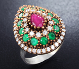 Серебряное кольцо с рубином и зелеными агатами Серебро 925