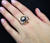 Золотое кольцо со звездчатым сапфиром 8,6 карат и лейкосапфирами Золото