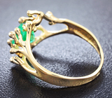 Золотое кольцо с ярчайшим уральским изумрудом и бриллиантами Золото