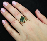 Золотое кольцо с зеленым турмалином 4,21 карат и лейкосапфирами Золото
