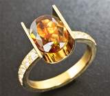Золотое кольцо с андалузитом 2,64 карат и лейкосапфирами Золото
