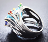 Серебряное кольцо с голубым топазом, цаворитами, сапфирами и танзанитами Серебро 925