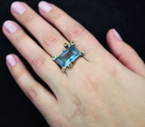 Серебряное кольцо c голубым топазом и синими сапфирами Серебро 925