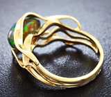 Золотое кольцо с кристаллическим черным опалом 2,86 карат Золото