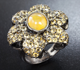 Эффектное черненое серебряное кольцо с золотисто-желтым сапфиром и цитринами Серебро 925