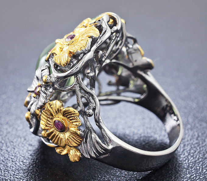 Серебряное кольцо с пренитом и разноцветными гранатами Серебро 925