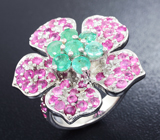 Серебряное кольцо-цветок с изумрудами и розовыми сапфирами Серебро 925