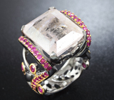 Серебряное кольцо с крупным морганитом и пурпурными сапфирами Серебро 925