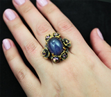 Серебряное кольцо с синим сапфиром, цветной жемчужиной и аметистами Серебро 925