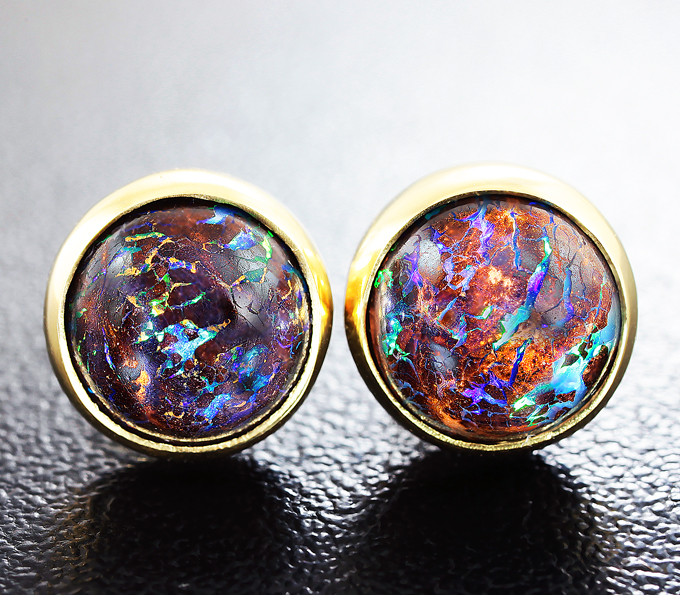 Золотые пусеты с австралийскими болдер опалами 3,98 карат