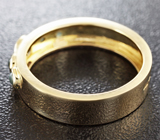 Золотое кольцо с ограненным александритом 0,2 карат и 4 кабошонами александритов с эффектом «кошачьего глаза» 0,44 карат Золото