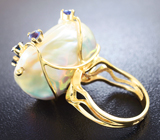 Золотое кольцо с жемчужиной барокко 43,65 карат и синими сапфирами 1,11 карат Золото