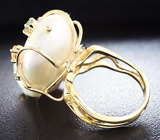 Золотой кольцо с морской жемчужиной барокко 37,75 карат и разноцветными сапфирами Золото