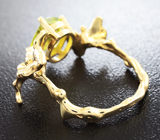 Золотое кольцо со сфеном высокой дисперсии 1,56 карат и бриллиантами