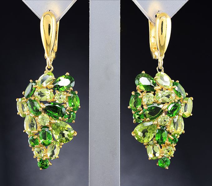 Замечательные серебряные серьги с перидотами и диопсидами