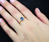 Золотое кольцо с ярким синим сапфиром 1 карат Золото