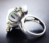 Серебряное кольцо с крупной жемчужиной барокко, синими сапфирами и цаворитами Серебро 925
