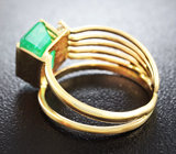 Золотое кольцо с ярким уральским изумрудом 2,46 карат и бриллиантами высоких характеристик Золото
