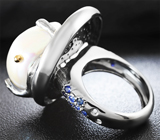 Серебряное кольцо с крупной жемчужиной барокко и синими сапфирами Серебро 925