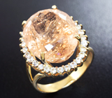 Золотое кольцо с крупным морганитом 16,3 карат и лейкосапфирами Золото