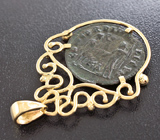 Артефакт! Золотой кулон с бронзовой римской монетой 2,67 грамм и синими сапфирами Золото