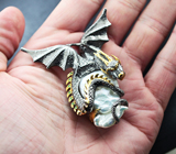 Серебряный кулон «Дракон» с жемчужиной барокко, сапфирами и цаворитами Серебро 925