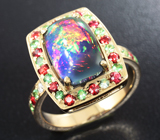 Золотое кольцо с кристаллическим черным опалом 2,25 карат, рубинами, цаворитами и бриллиантами Золото