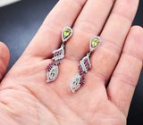 Великолепные серебряные серьги с перидотами, рубинами и цаворитами Серебро 925